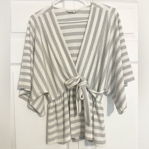 CLUB MONCAO JADYN KIMONO TOP BLOUSE BOW STRIPE CREAM IVORY OFF-WHITE BLACK XS - Picture 3 of 9